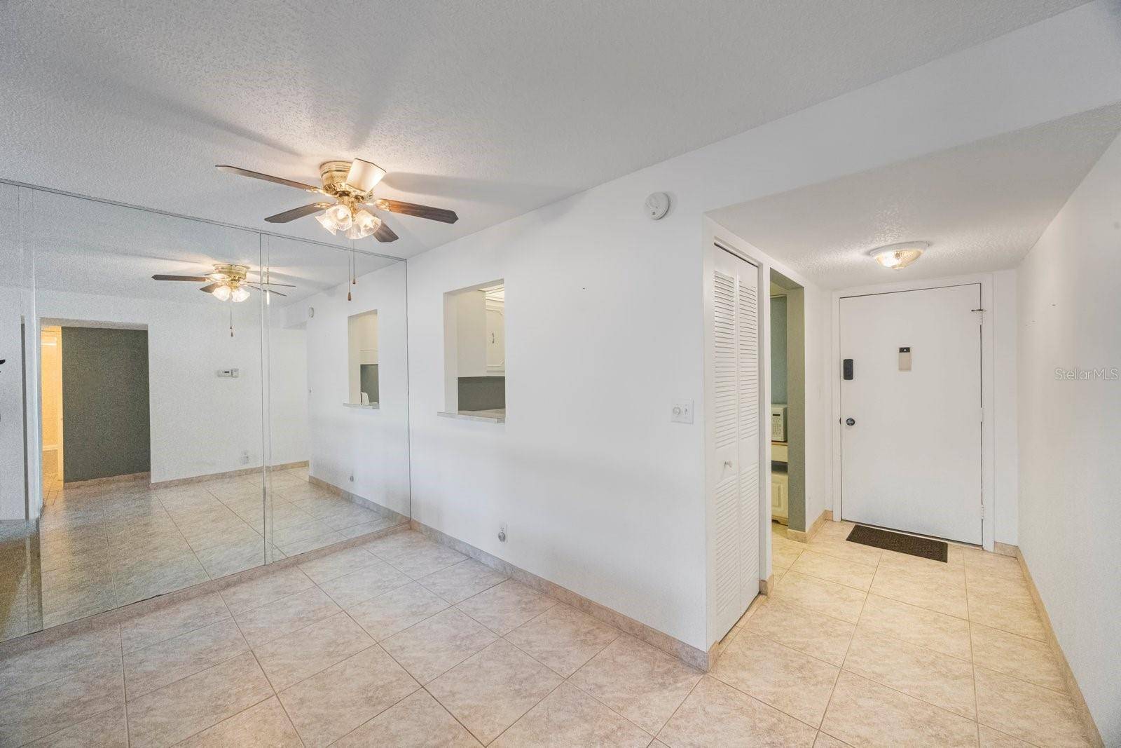 Largo, FL 33774,11485 OAKHURST RD #-111