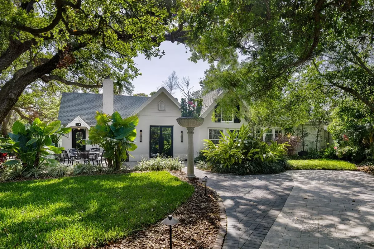 St Petersburg, FL 33705,2521 DRIFTWOOD RD SE