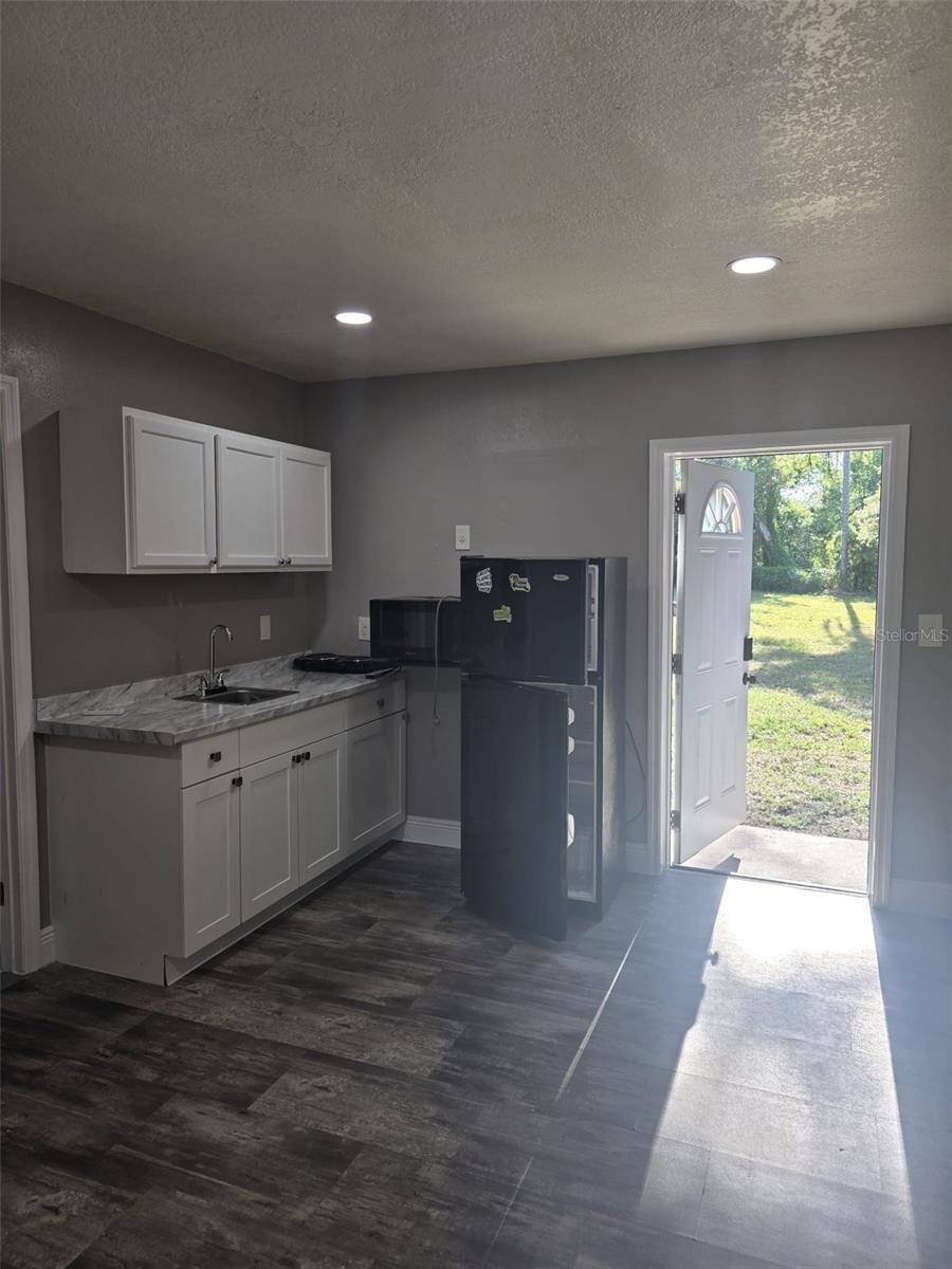 Tampa, FL 33617,10408 N WOODMERE RD #1