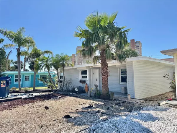 18004 1ST ST E, Redington Shores, FL 33708