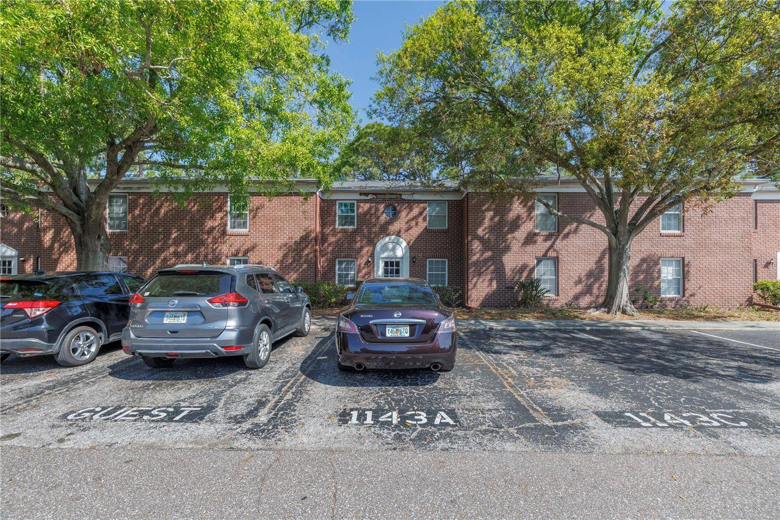 1143 85TH TER N #B, St Petersburg, FL 33702