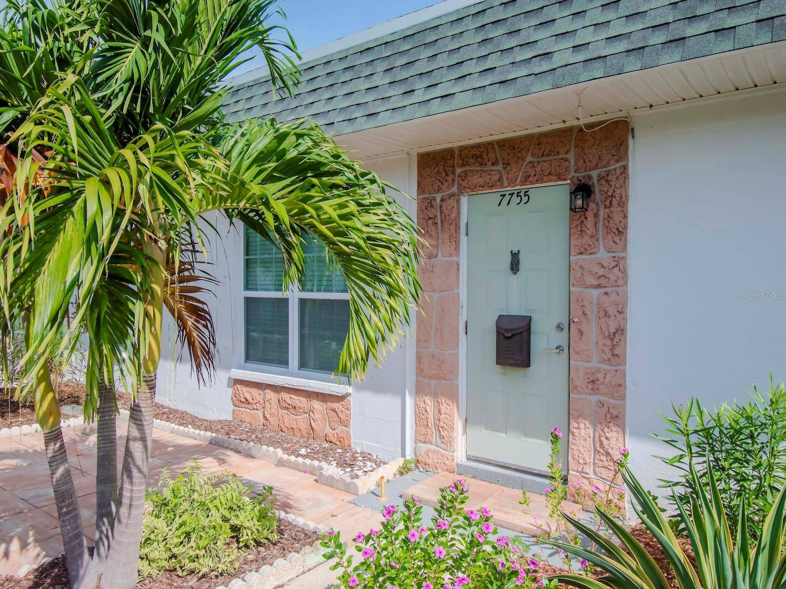 St Petersburg, FL 33709,7755 39TH AVE N