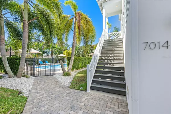 7014 GREVILLA AVE S, South Pasadena, FL 33707