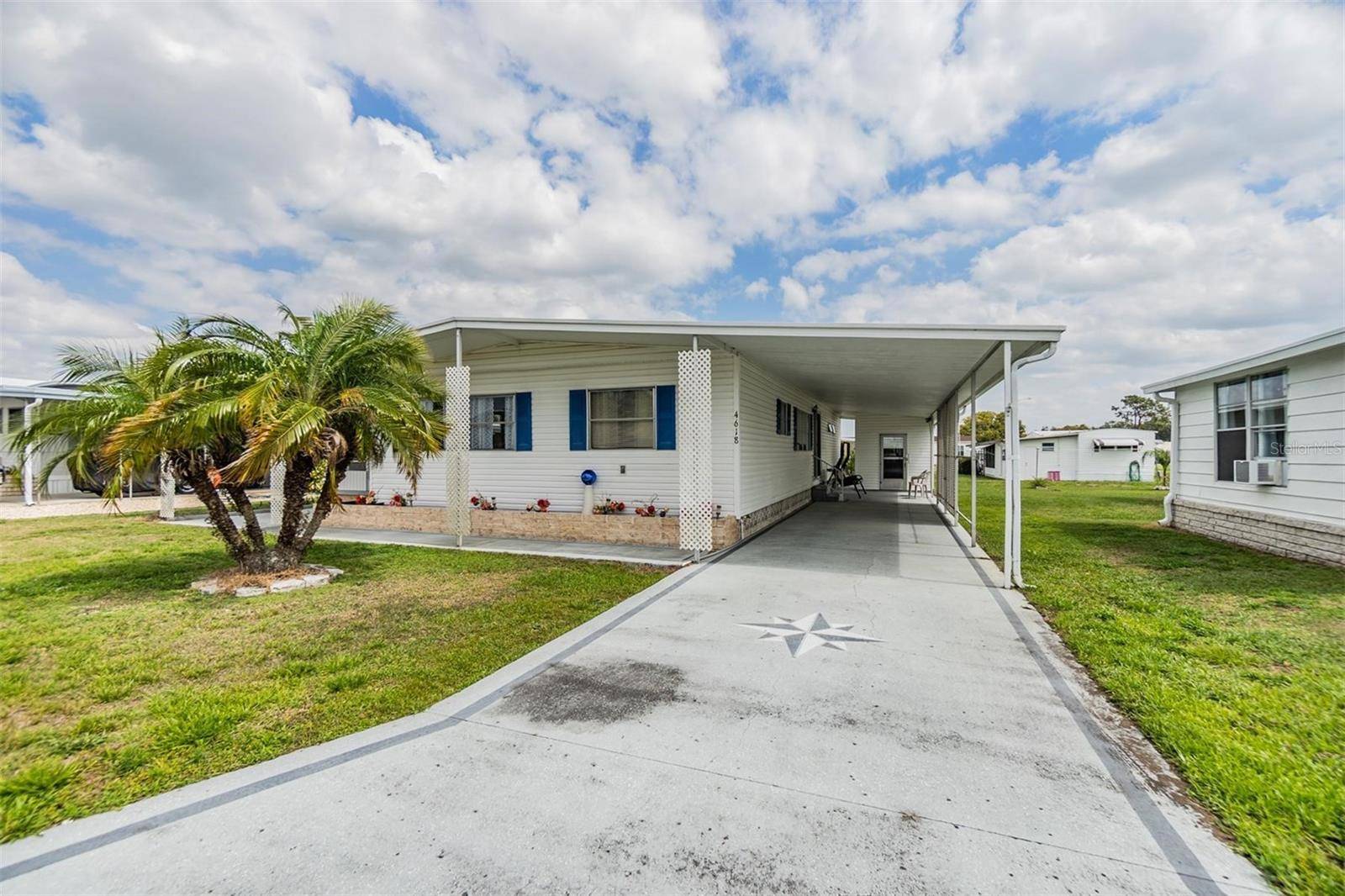 4618 NEWCOMB AVE, Zephyrhills, FL 33541
