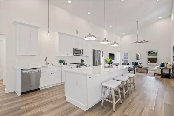 St Petersburg, FL 33705,3860 WHITING DR SE