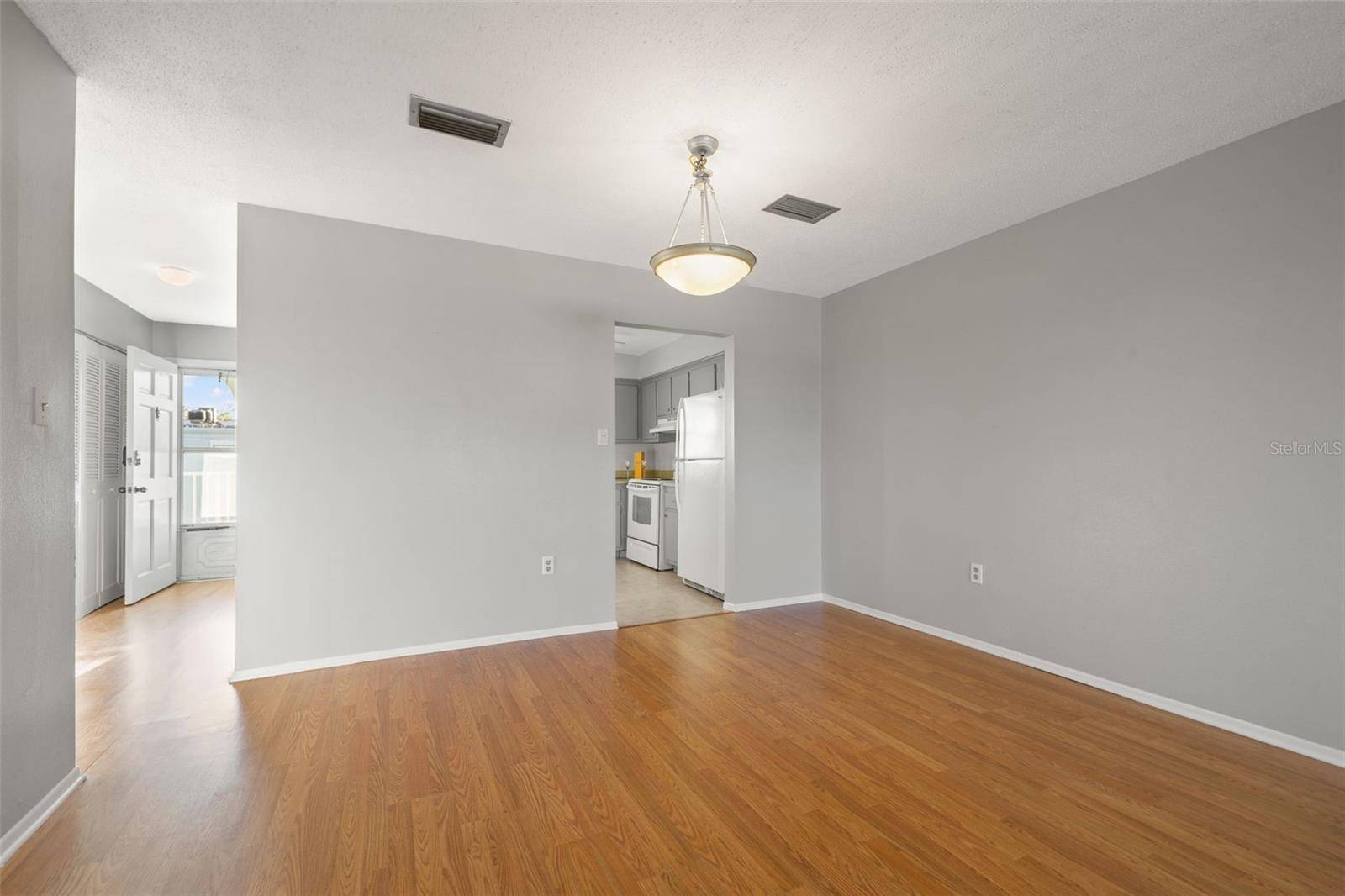 Belleair, FL 33756,1706 BELLEAIR FOREST DR #318