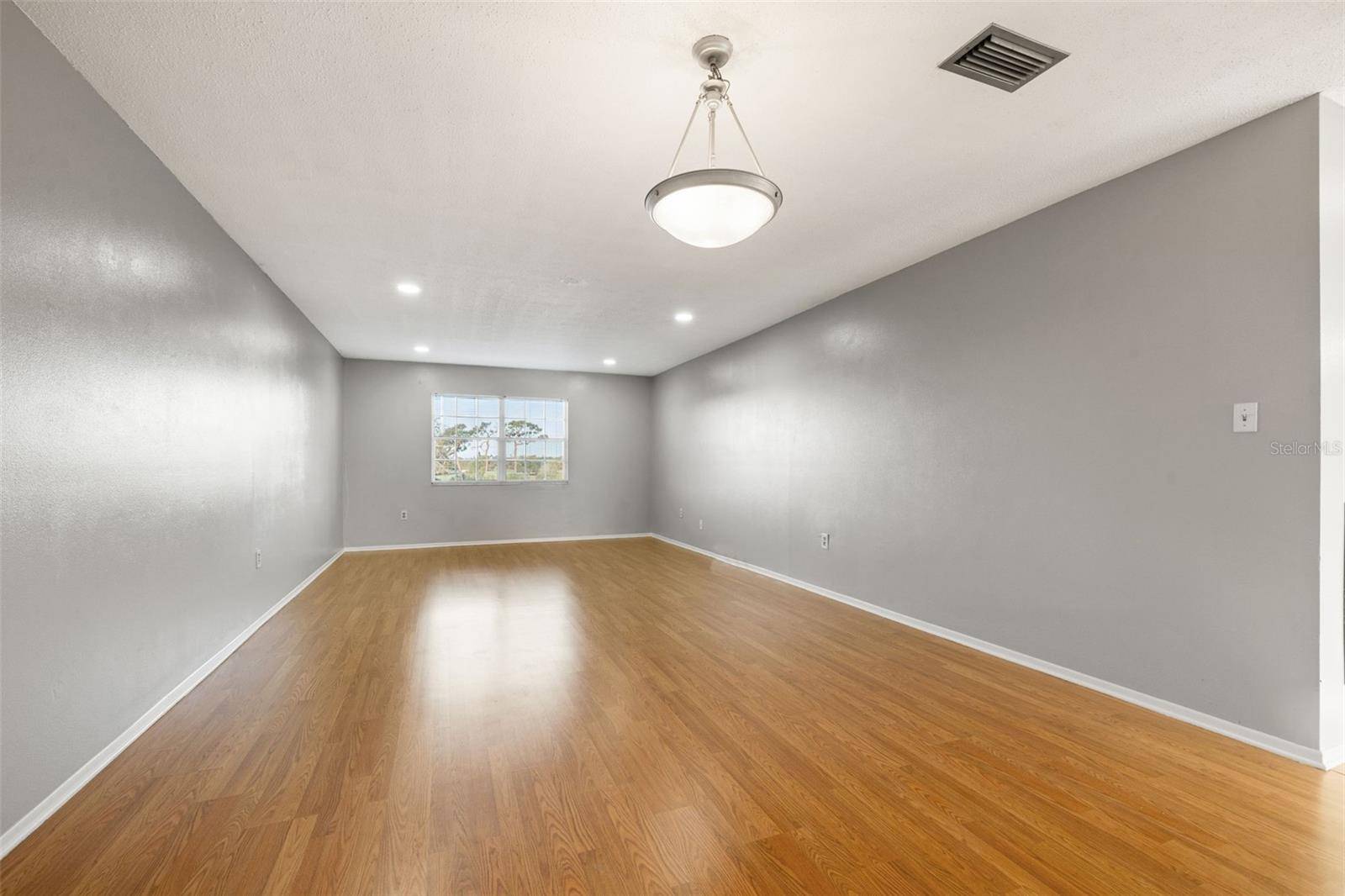 Belleair, FL 33756,1706 BELLEAIR FOREST DR #318
