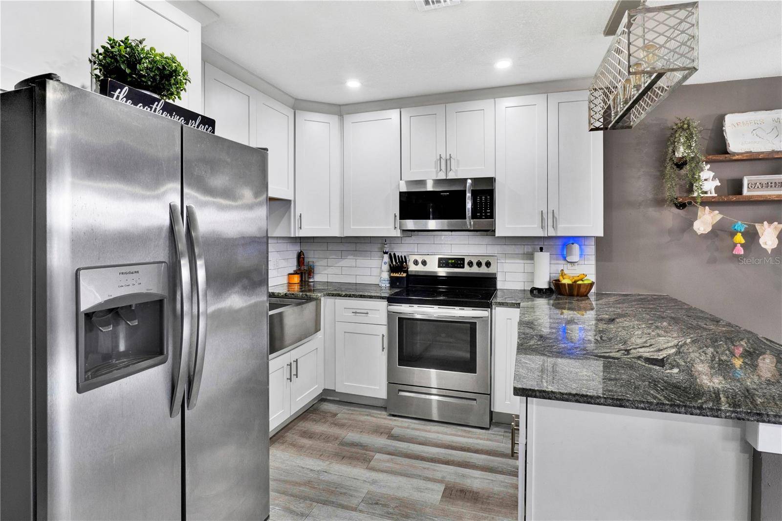 Apollo Beach, FL 33572,6208 FLORIDA CIR W