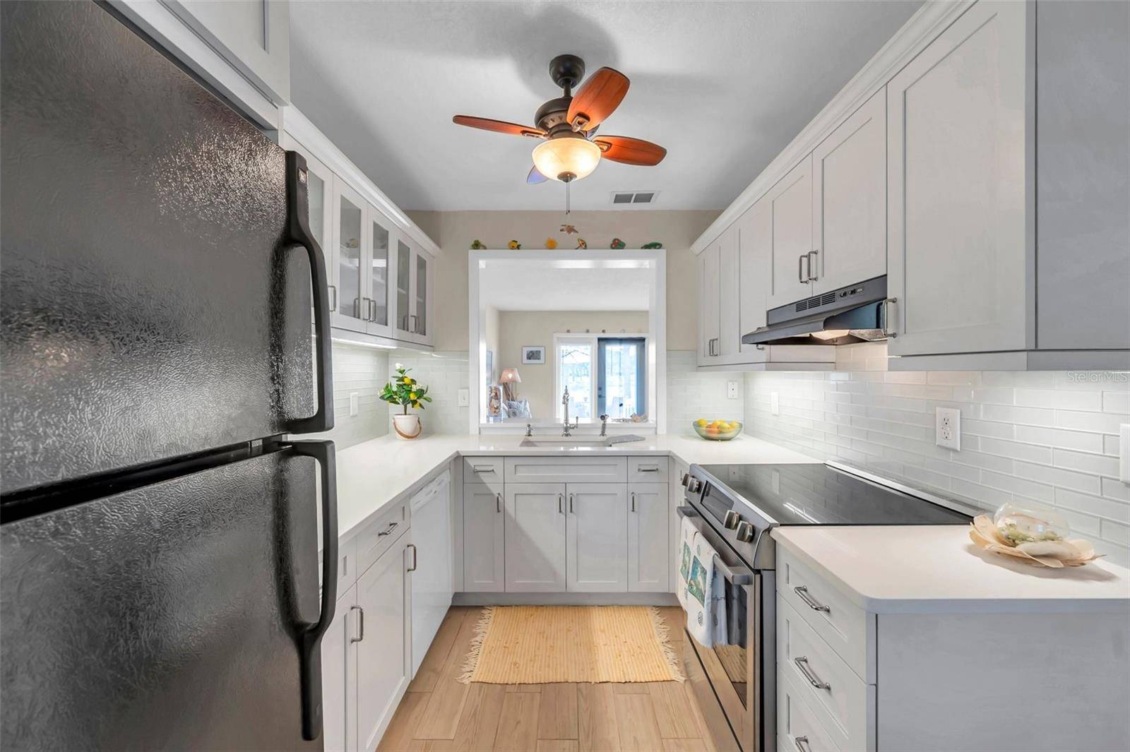 St Petersburg, FL 33705,4766 SNOOK DR SE