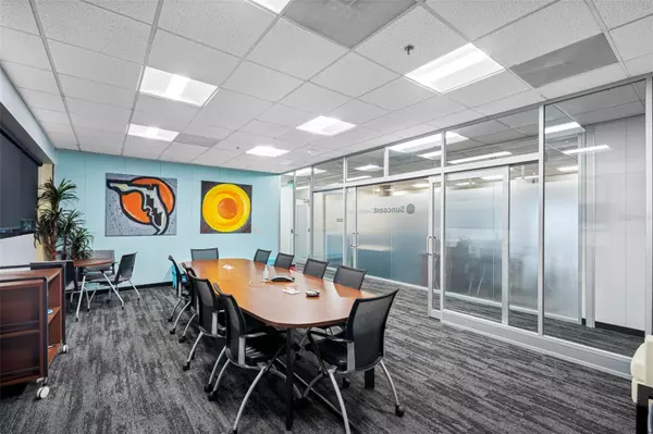 Tampa, FL 33610,6801 E HILLSBOROUGH AVE