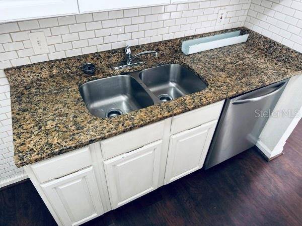 Tampa, FL 33617,7502 NEEDLE LEAF PL #70