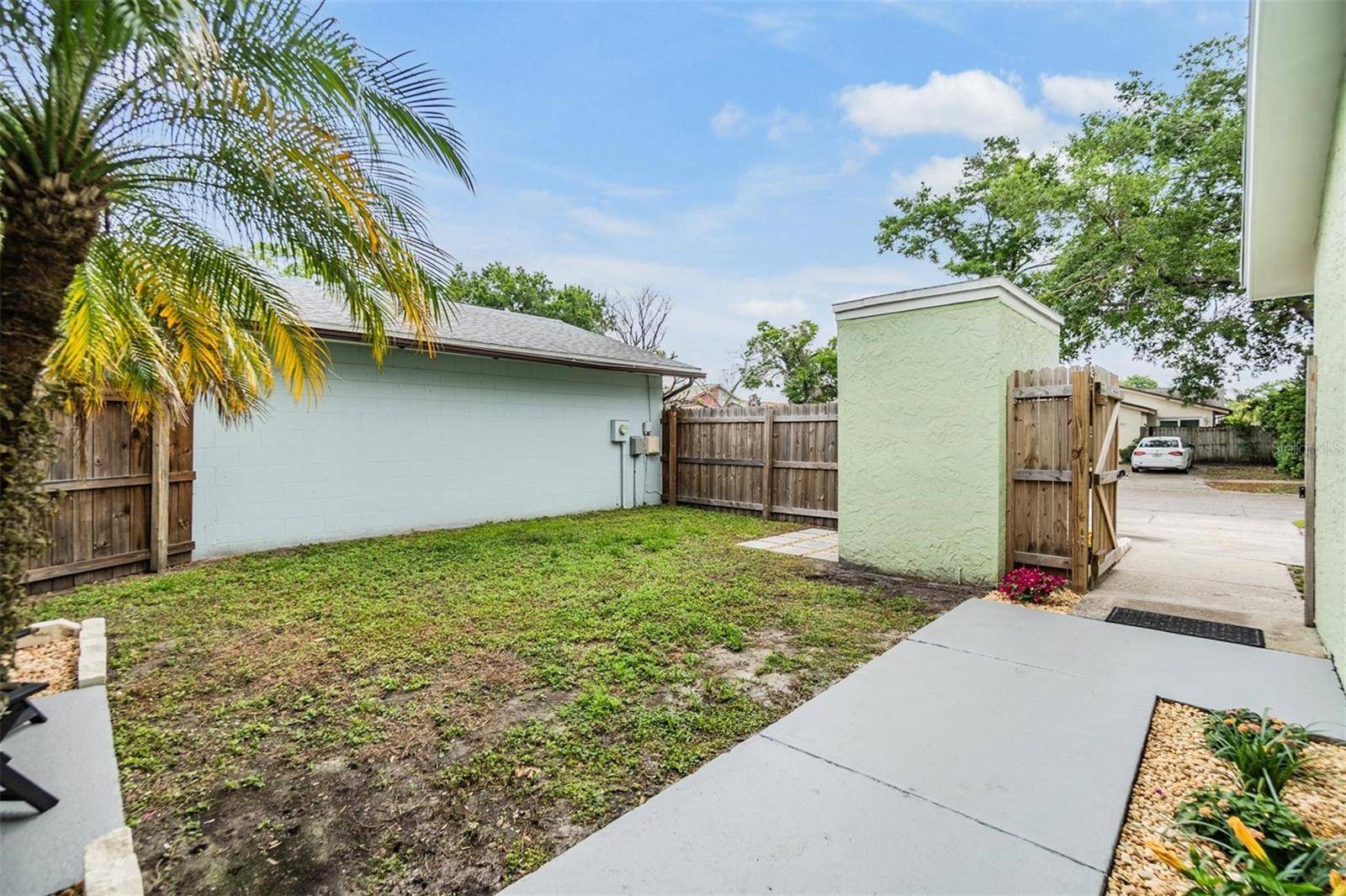 Tampa, FL 33624,10306 GREEN GROVE PL