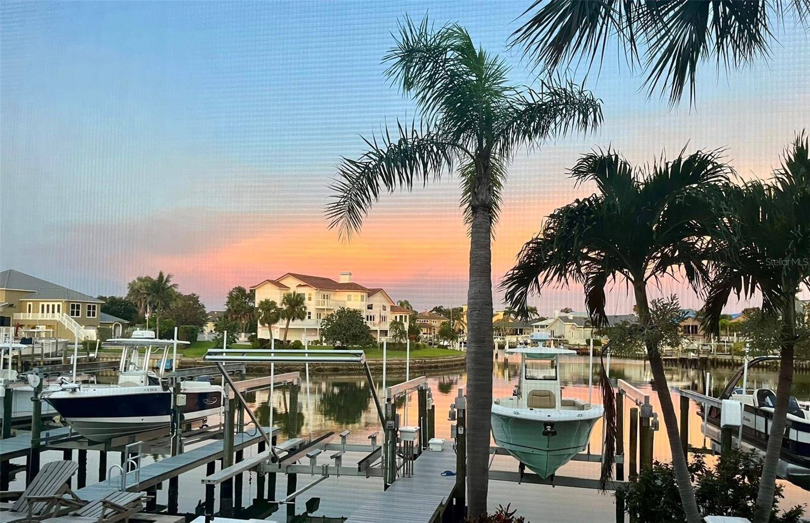 Tierra Verde, FL 33715,487 PINELLAS BAYWAY S #6