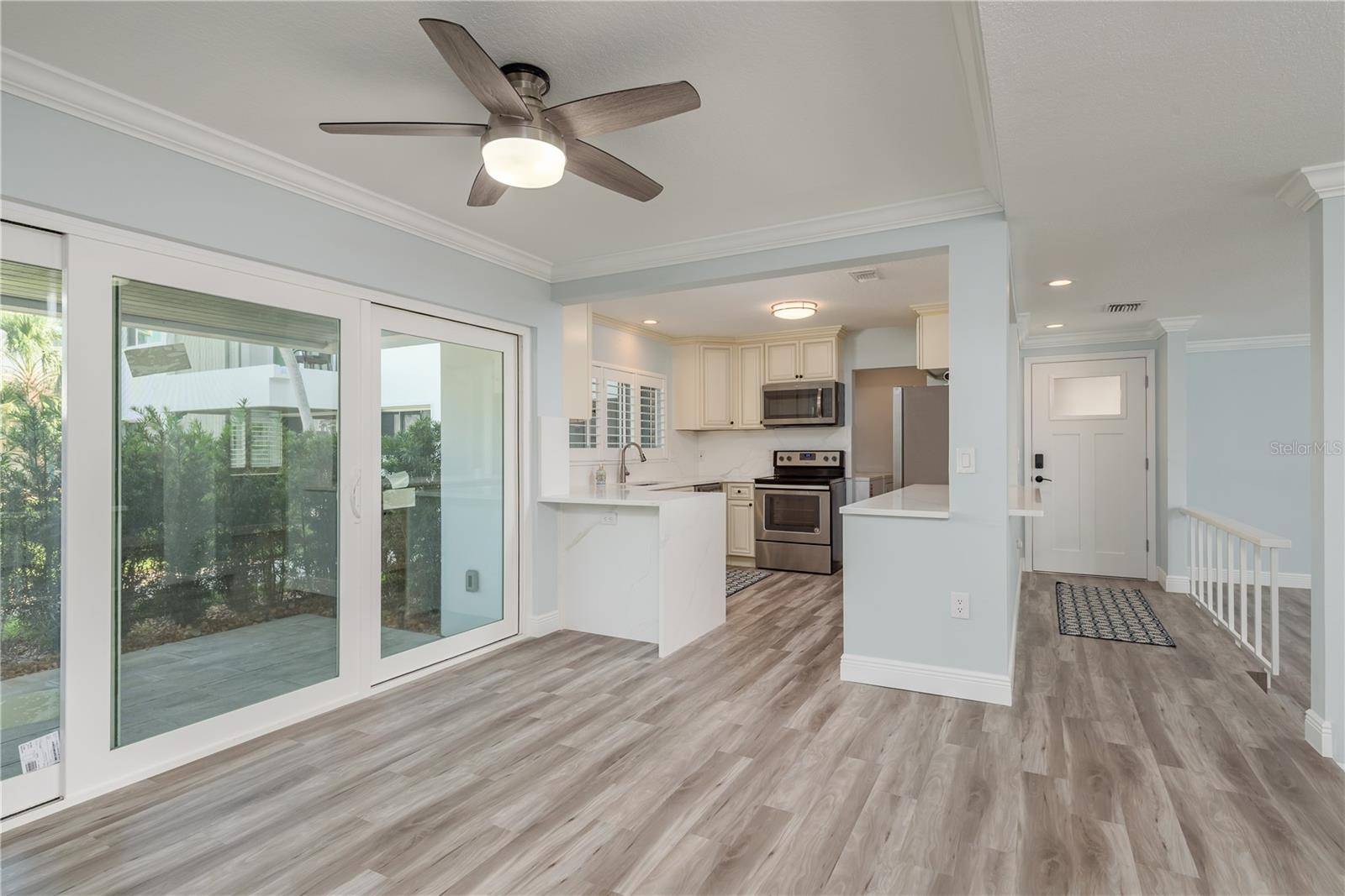 Clearwater Beach, FL 33767,311 ISLAND WAY #101
