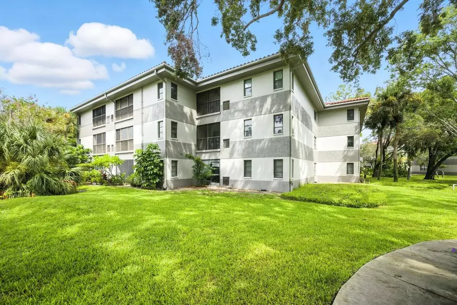 2650 COUNTRYSIDE BLVD #B102, Clearwater, FL 33761