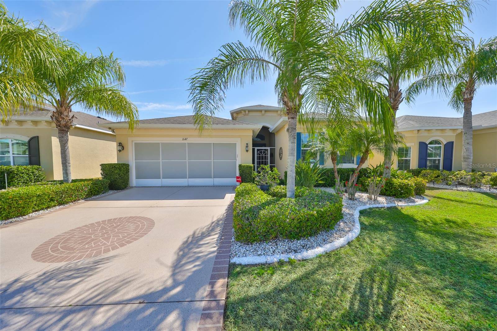 1647 EMERALD DUNES DR, Sun City Center, FL 33573