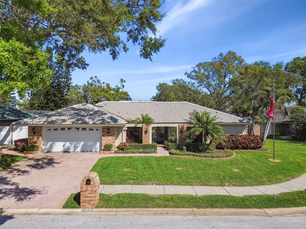 Largo, FL 33770,706 CITRUS CT