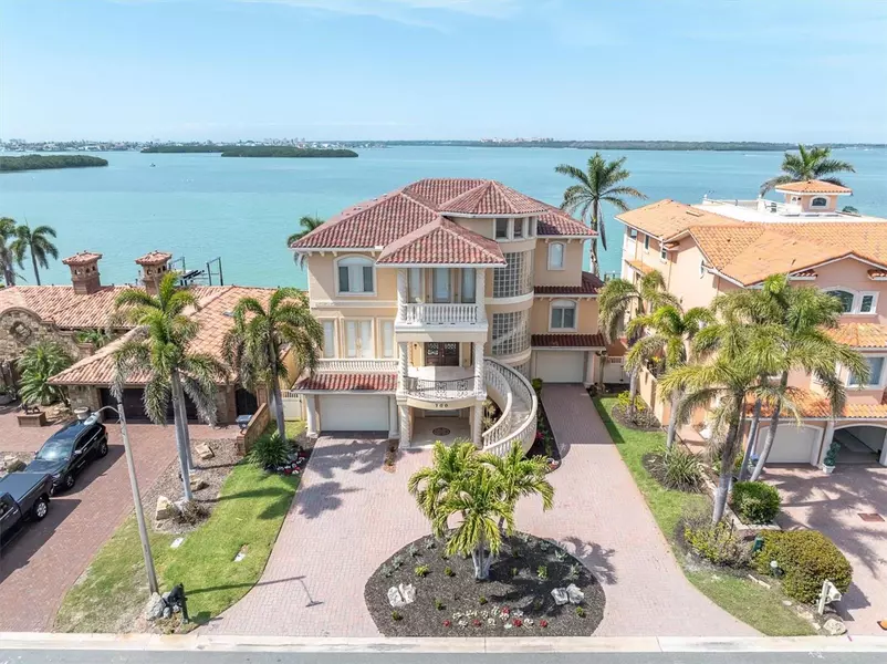 700 126TH AVE, Treasure Island, FL 33706