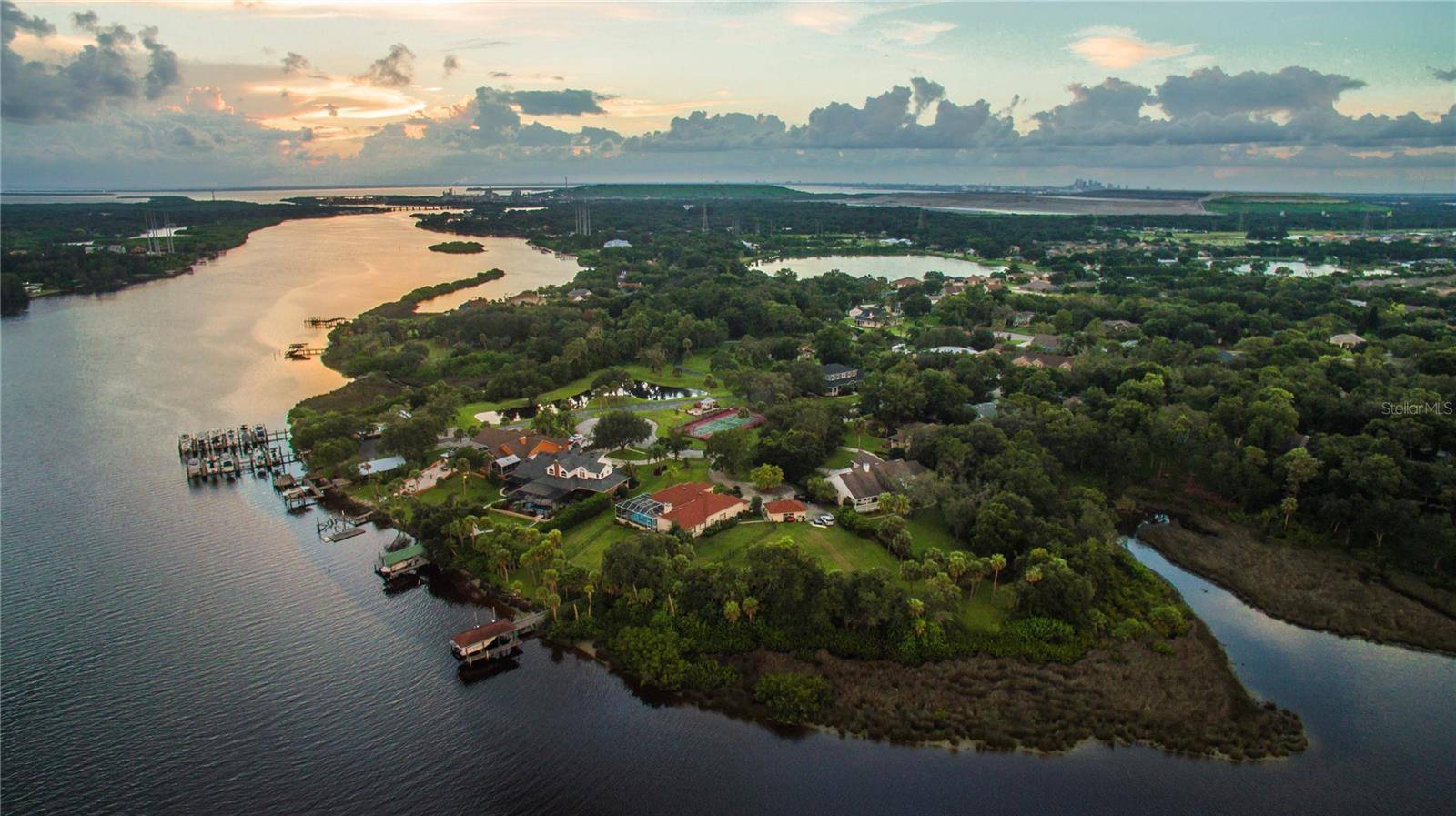Riverview, FL 33578,8910 EAGLE WATCH DR