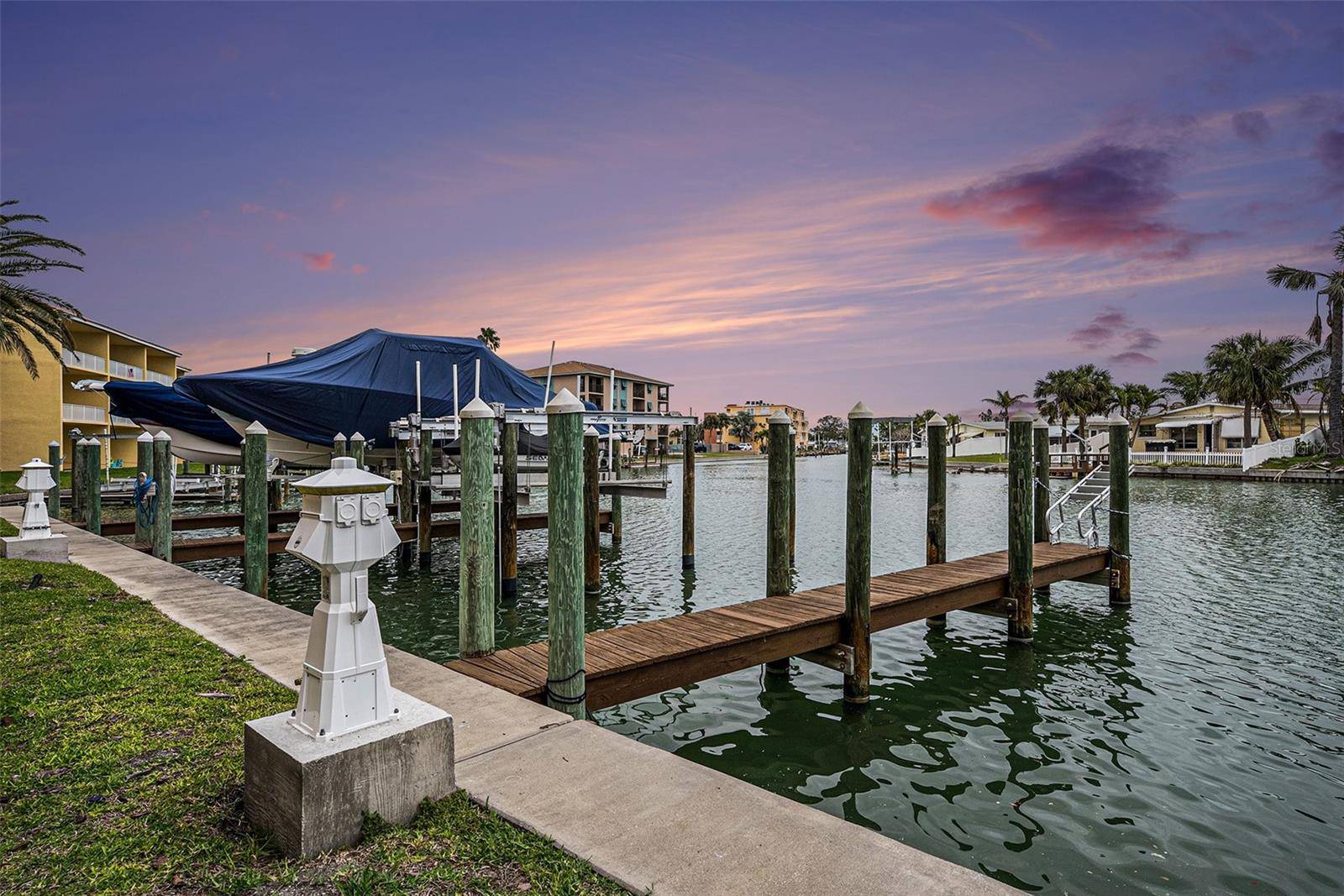 Treasure Island, FL 33706,11525 GULF BLVD #401