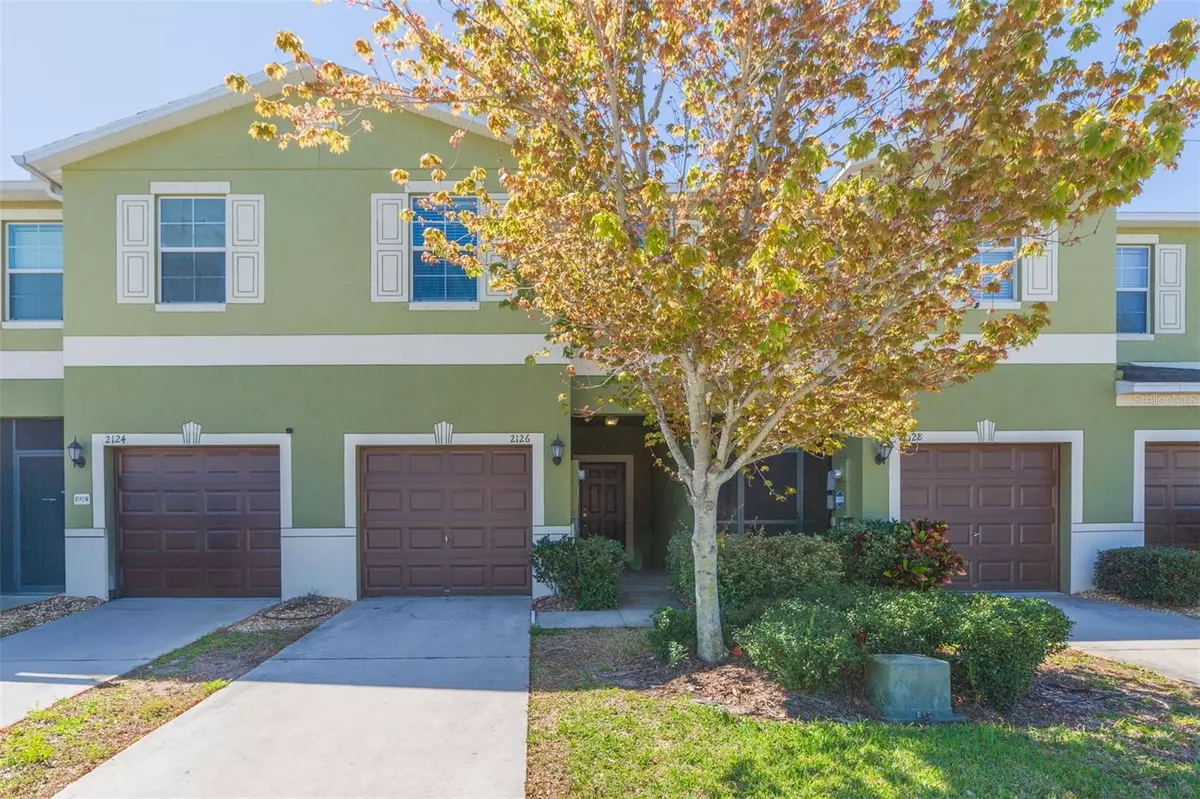 Ruskin, FL 33570,2126 GOLDEN FALCON DR