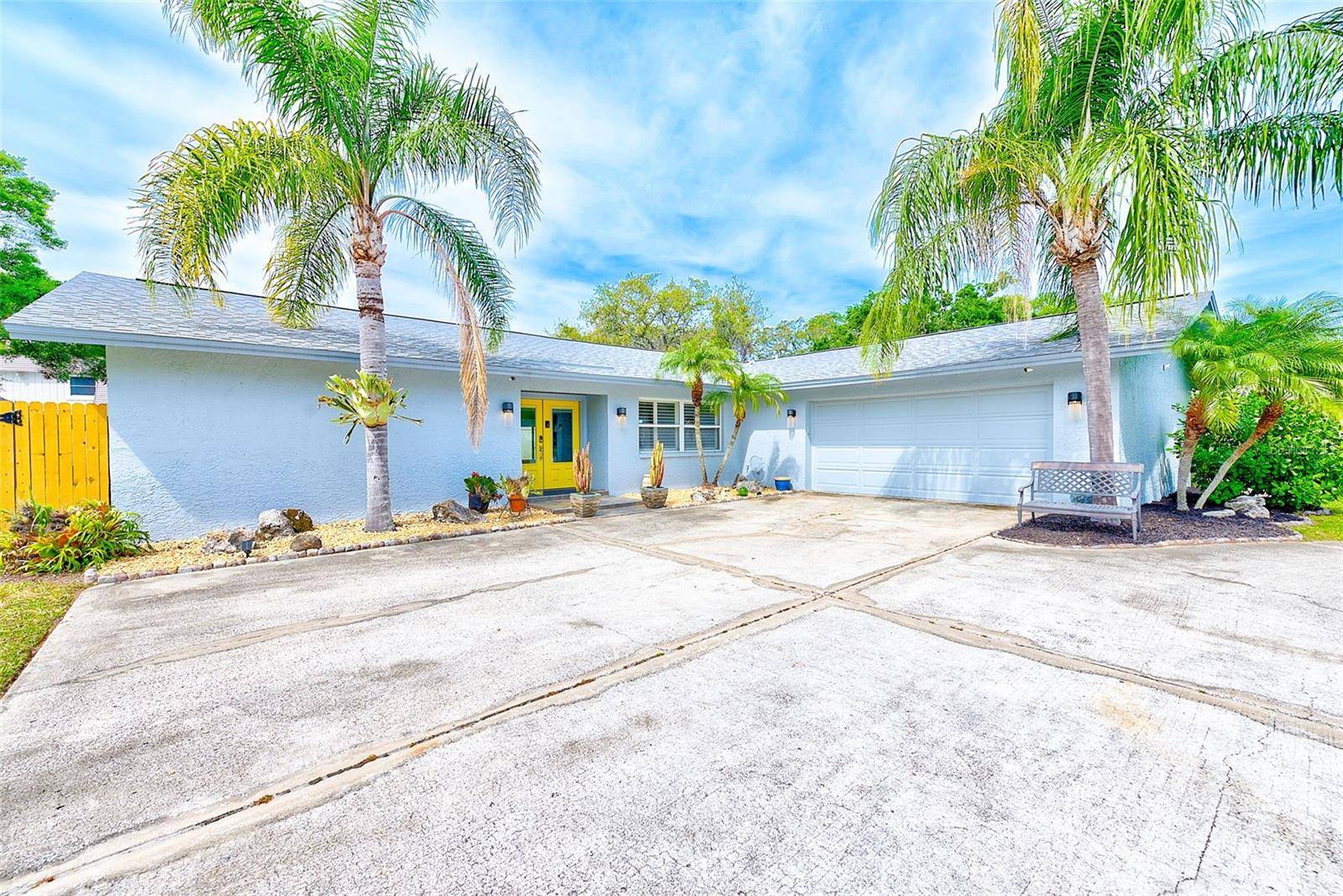 Palm Harbor, FL 34683,921 WOODLAND DR