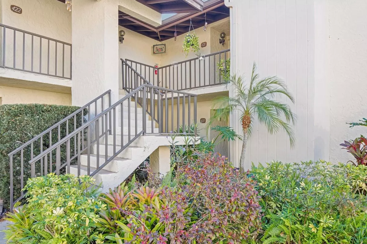 Largo, FL 33771,700 STARKEY RD #411