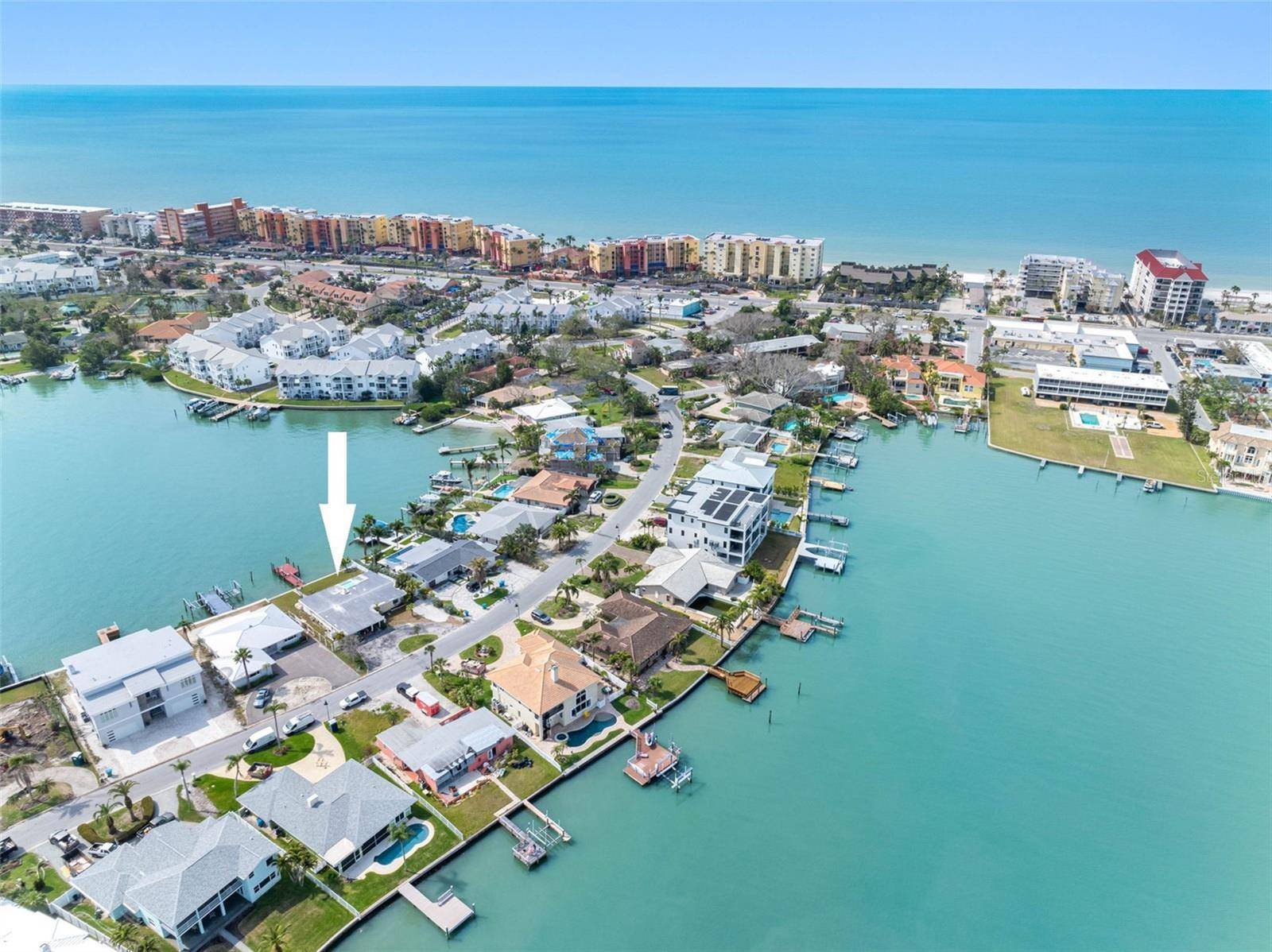 203 BATH CLUB BLVD N, North Redington Beach, FL 33708