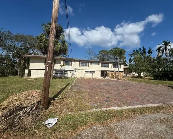 4628 CYPRESS WAY S, St Petersburg, FL 33705