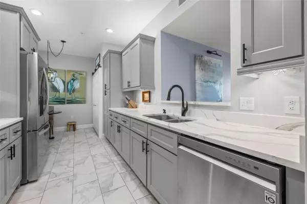 Dunedin, FL 34698,5 ISLAND PARK PL #305