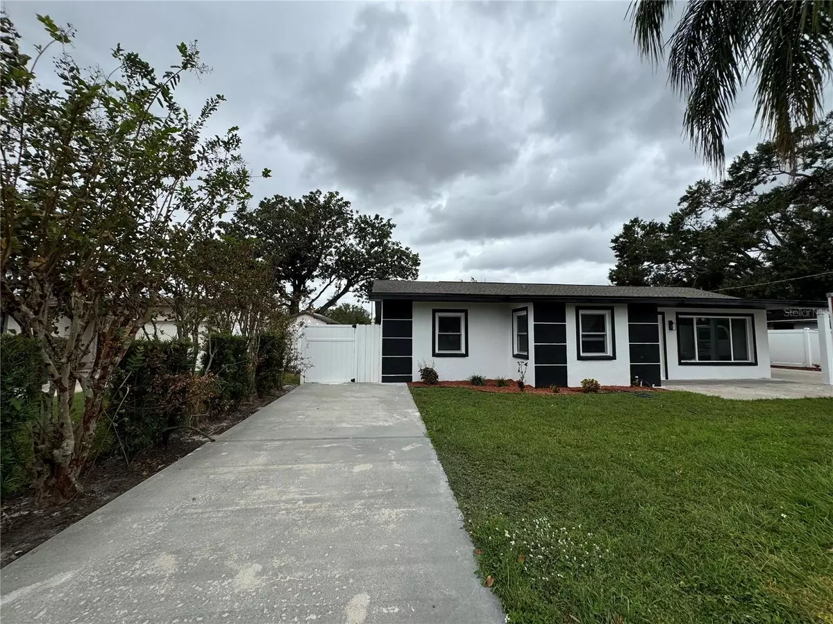 Tampa, FL 33614,7608 LAKESIDE BLVD