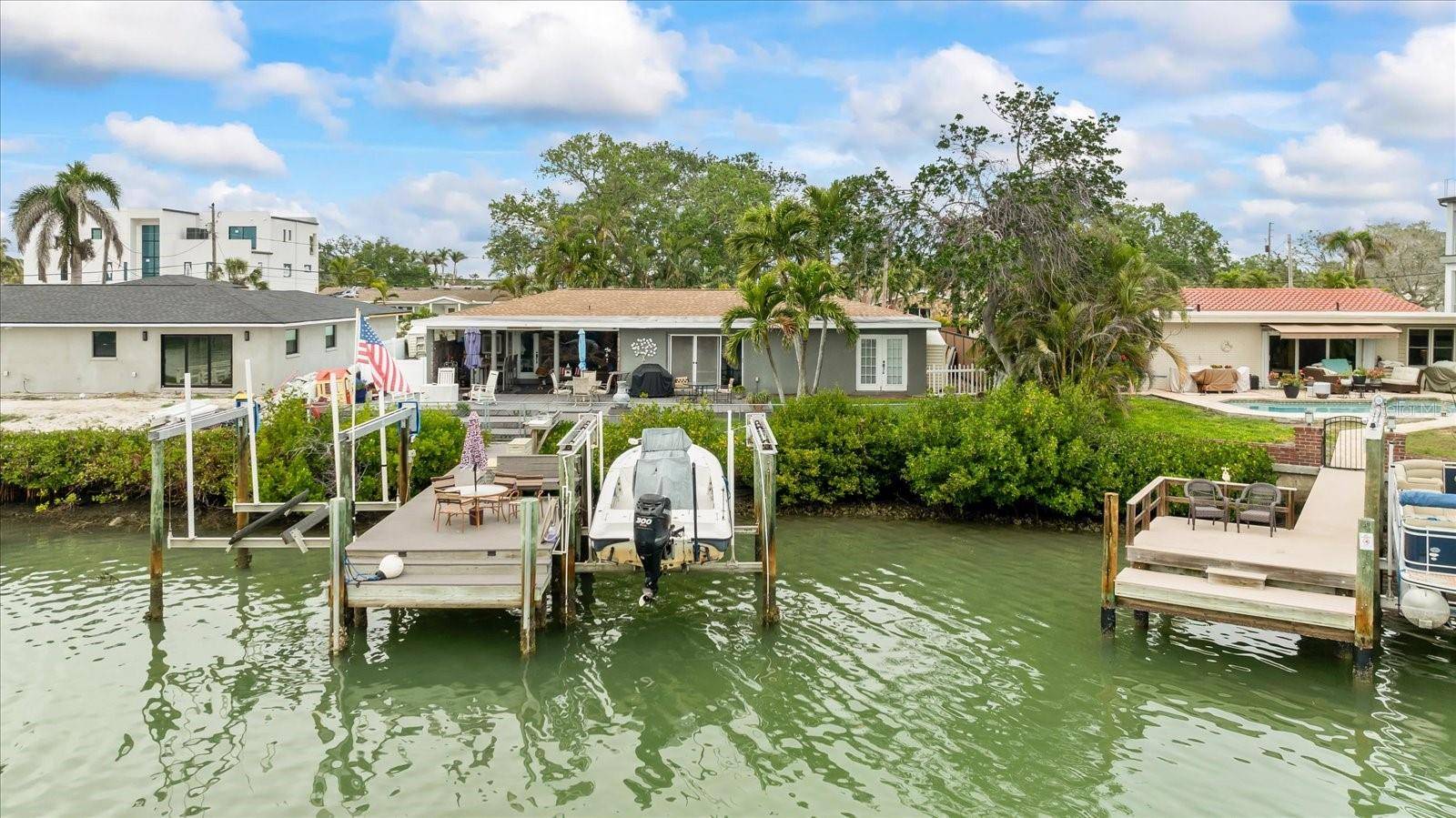 St Petersburg, FL 33707,7912 3RD AVE S