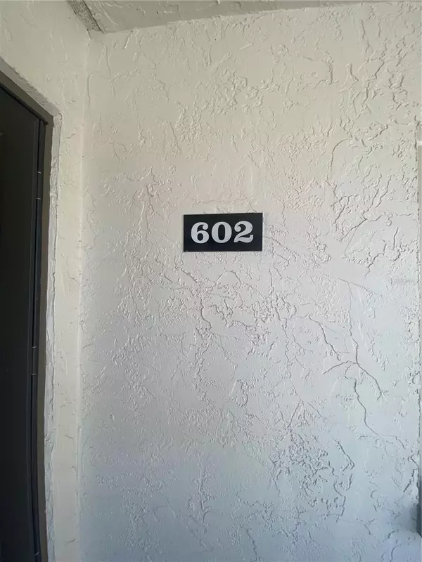 Seminole, FL 33777,7701 STARKEY RD #602