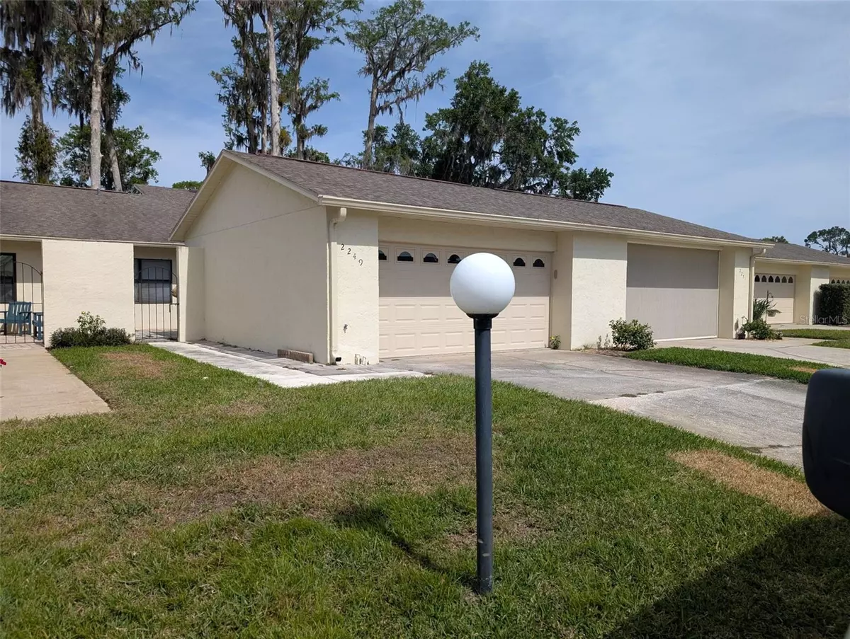 Tavares, FL 32778,2249 CYPRESS COVE DR #E3