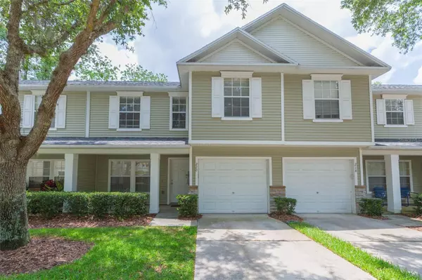 220 SAWTOOTH DR, Valrico, FL 33594