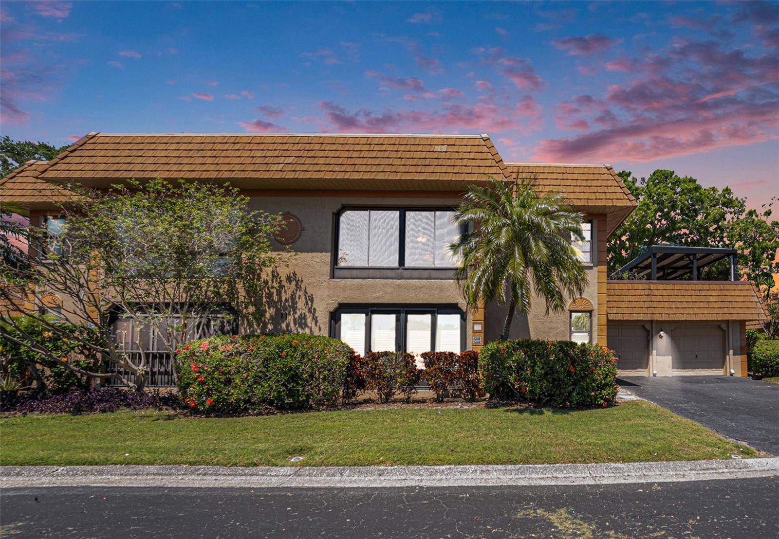 Largo, FL 33773,10216 SEMINOLE ISLAND DR