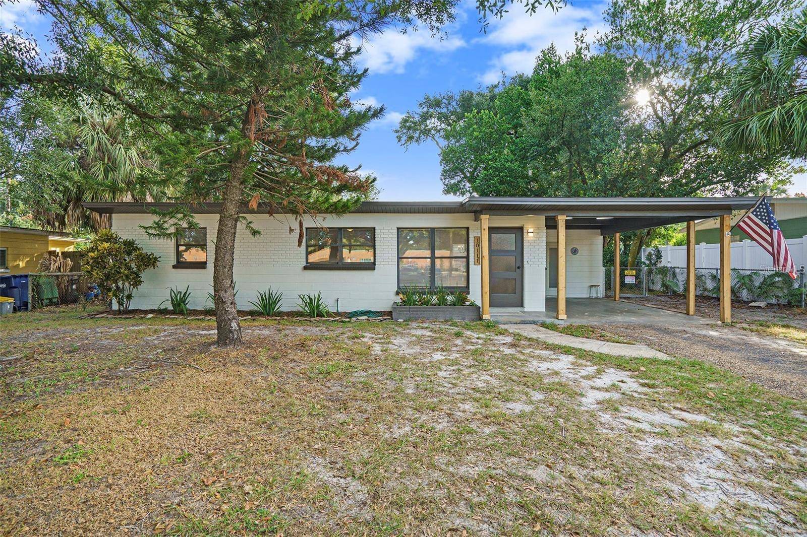 10111 N OLA AVE, Tampa, FL 33612