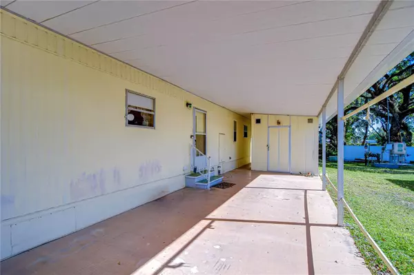Zephyrhills, FL 33541,34834 CARL AVE