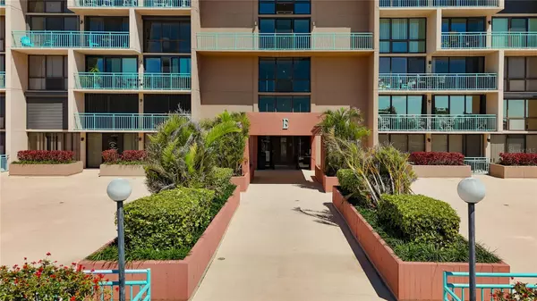 Treasure Island, FL 33706,1 KEY CAPRI #301E