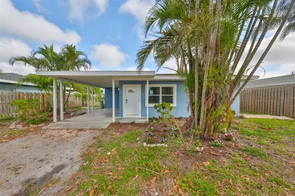 3241 WILLIAMSBURG ST, Sarasota, FL 34231