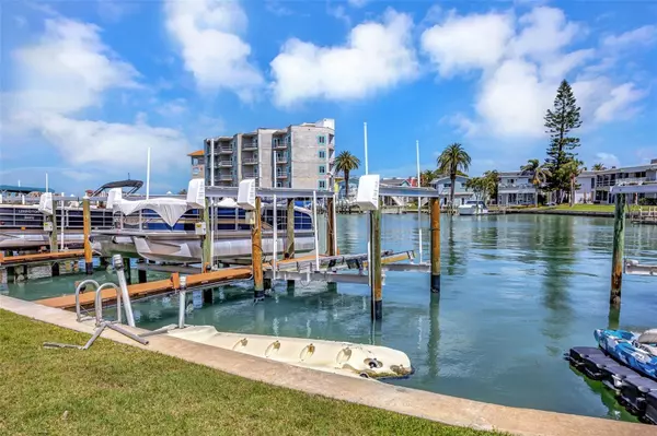 Clearwater Beach, FL 33767,234 DOLPHIN PT #1
