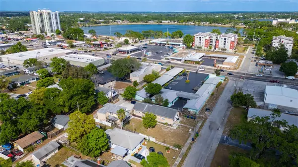 Winter Haven, FL 33881,631 AVENUE H NW