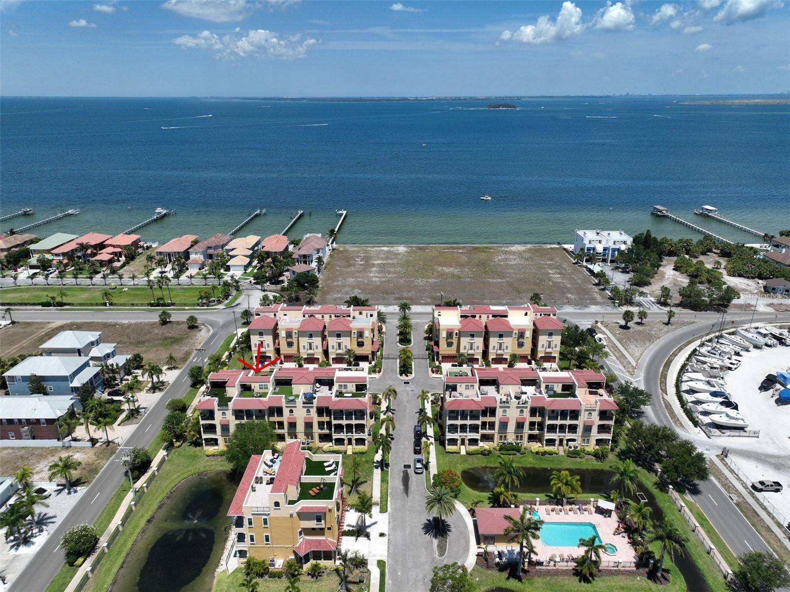 Apollo Beach, FL 33572,6407 MAYRA SHORES LN