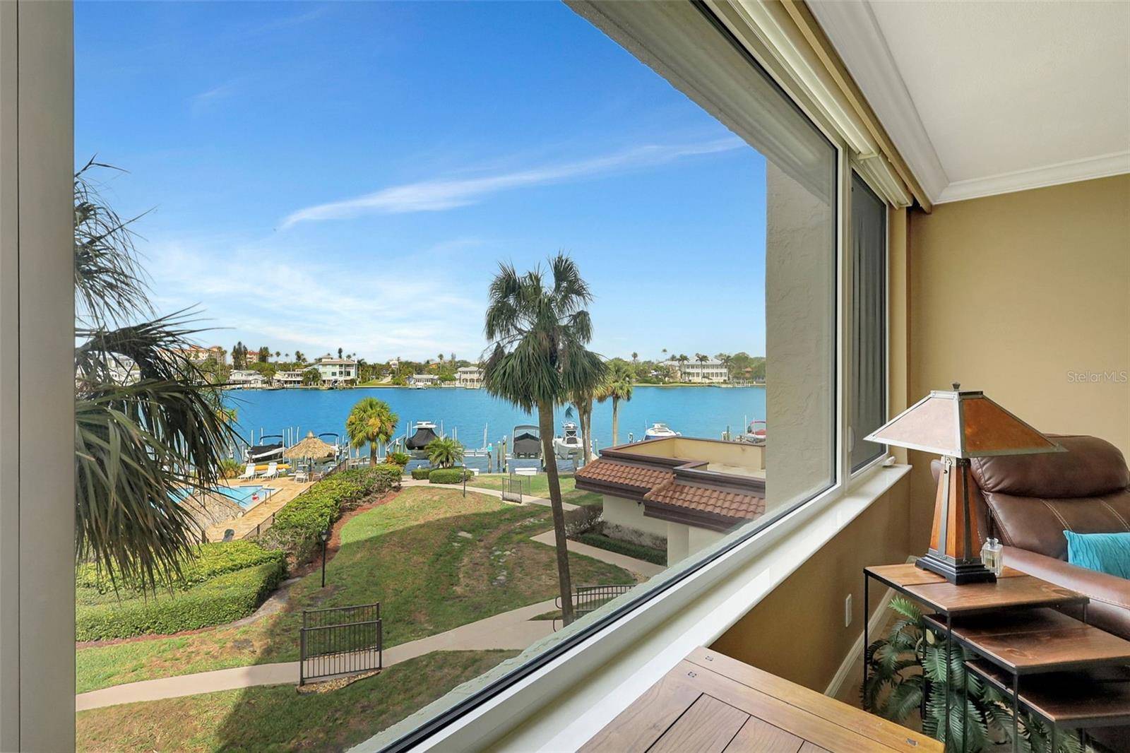 Clearwater Beach, FL 33767,736 ISLAND WAY #303