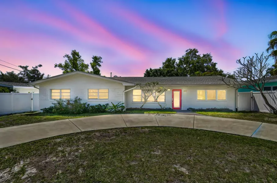 827 VIRGINIA ST, Dunedin, FL 34698