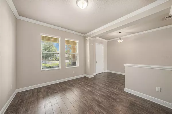 Seffner, FL 33584,1018 TRACEY ANN LOOP