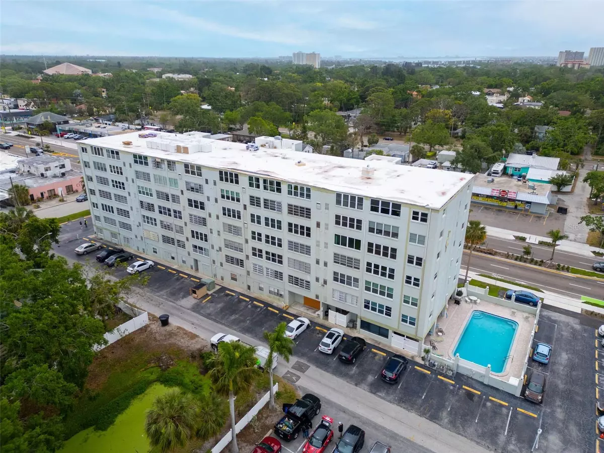 St Petersburg, FL 33710,7321 CENTRAL AVE #203