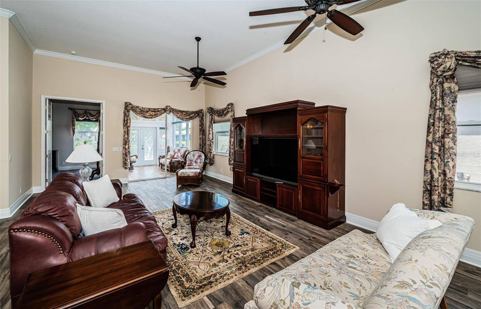 Oldsmar, FL 34677,1522 RIVERDALE DR