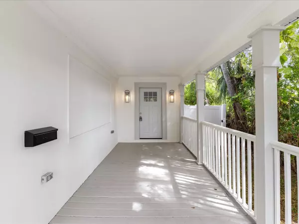 St Petersburg, FL 33704,445 33RD AVE N