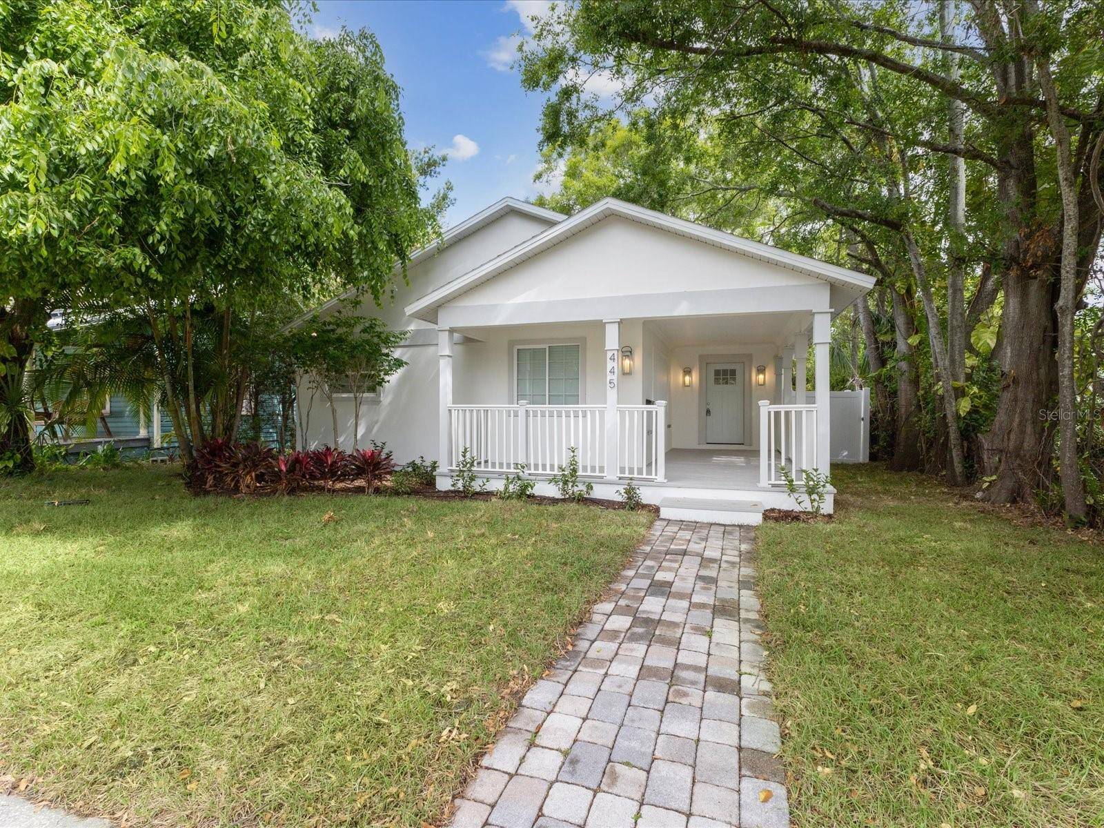 445 33RD AVE N, St Petersburg, FL 33704